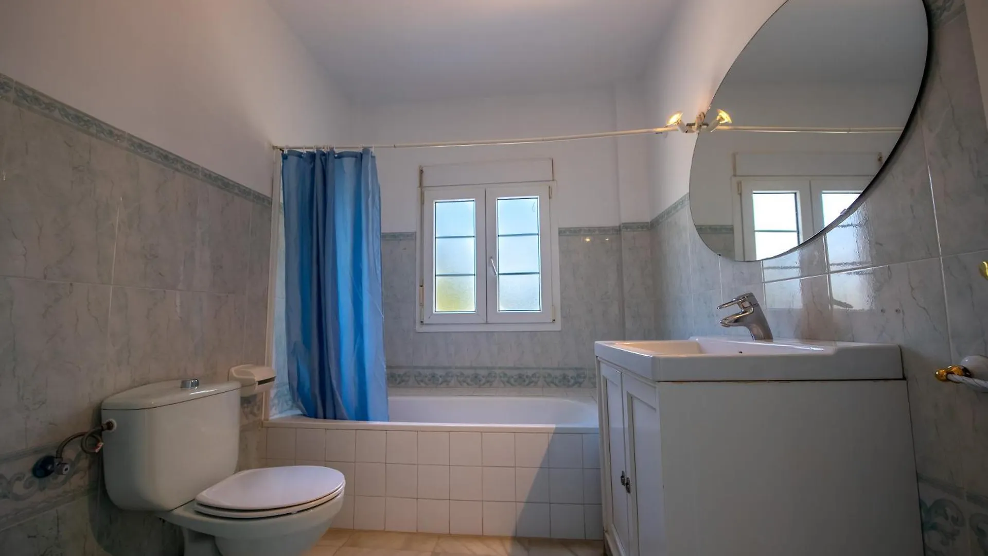 Gran villa con vistas al mar y piscina privada Málaga